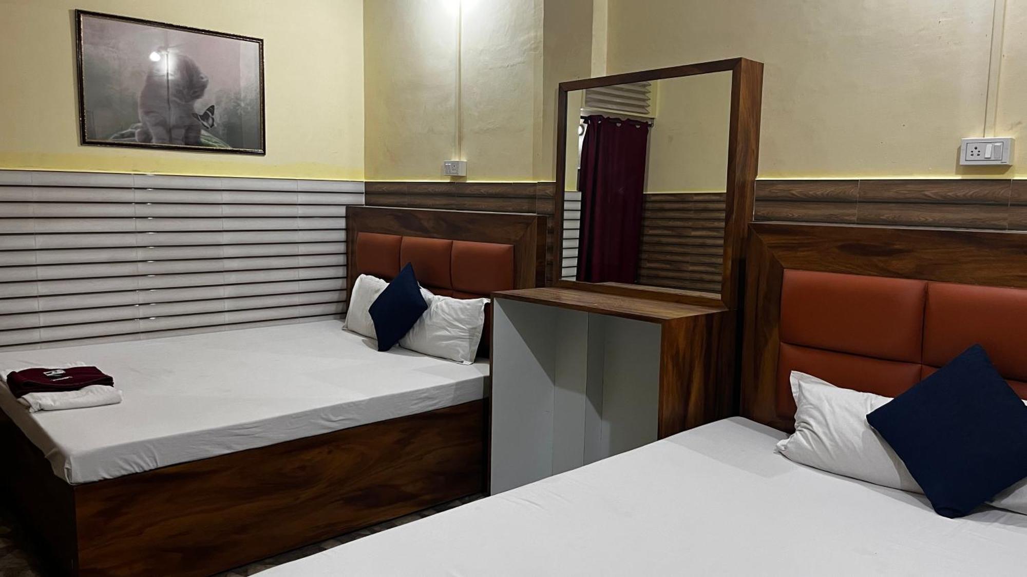 Hotel Raj Siliguri Eksteriør billede