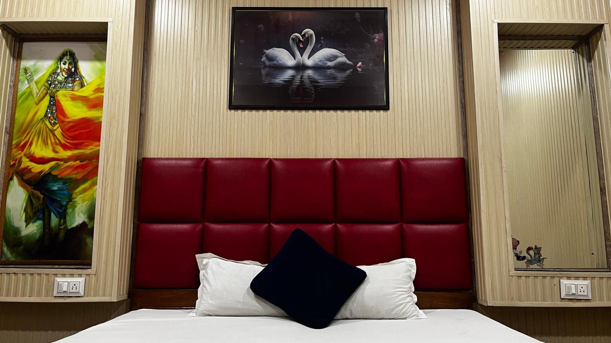 Hotel Raj Siliguri Eksteriør billede
