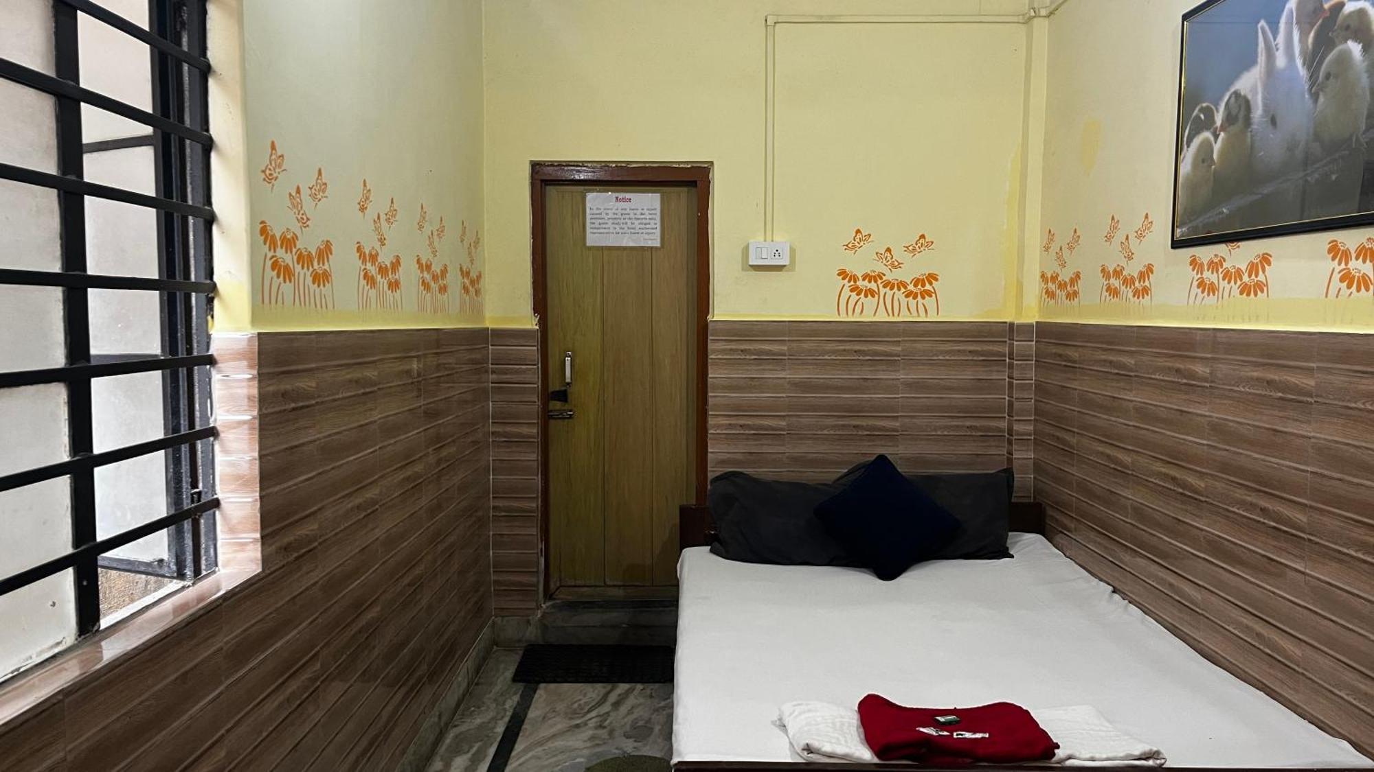 Hotel Raj Siliguri Eksteriør billede
