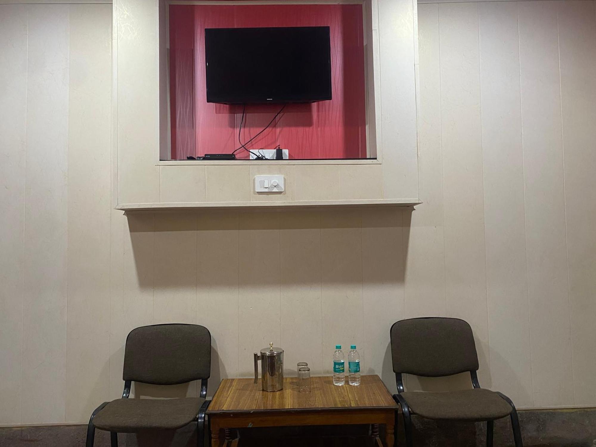 Hotel Raj Siliguri Eksteriør billede