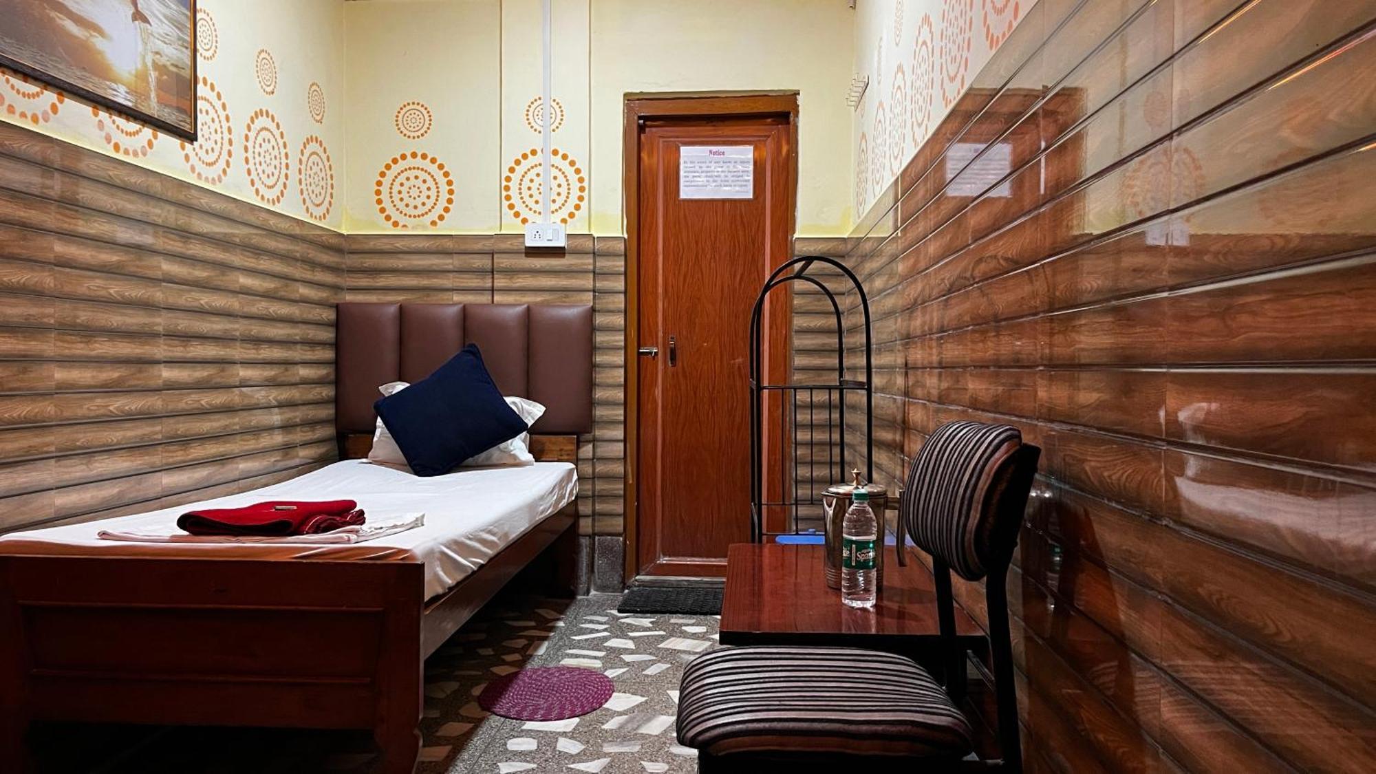 Hotel Raj Siliguri Eksteriør billede